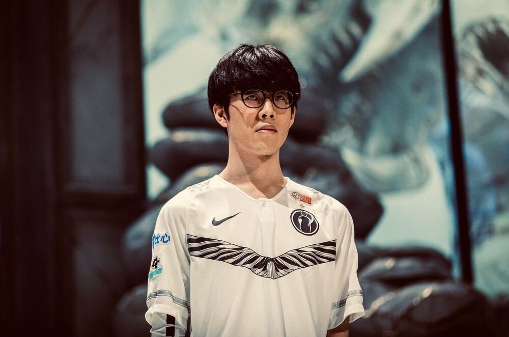 她面对的对 她面对的对