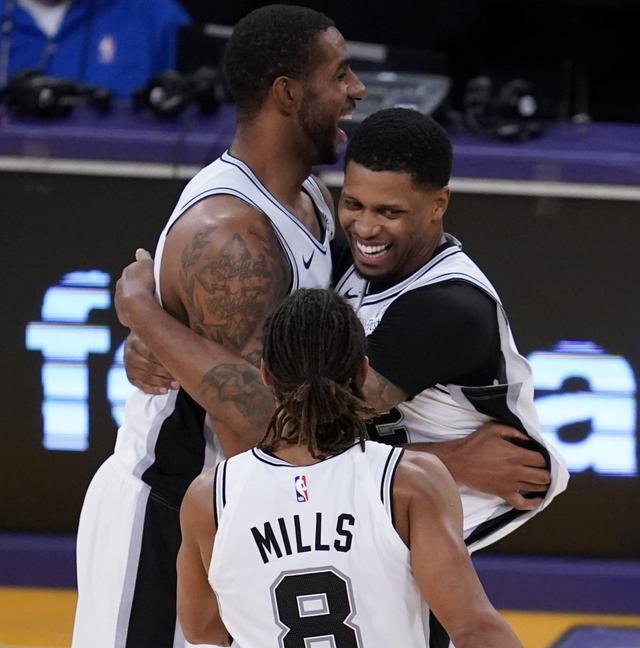 攻守转换迅 攻守转换迅